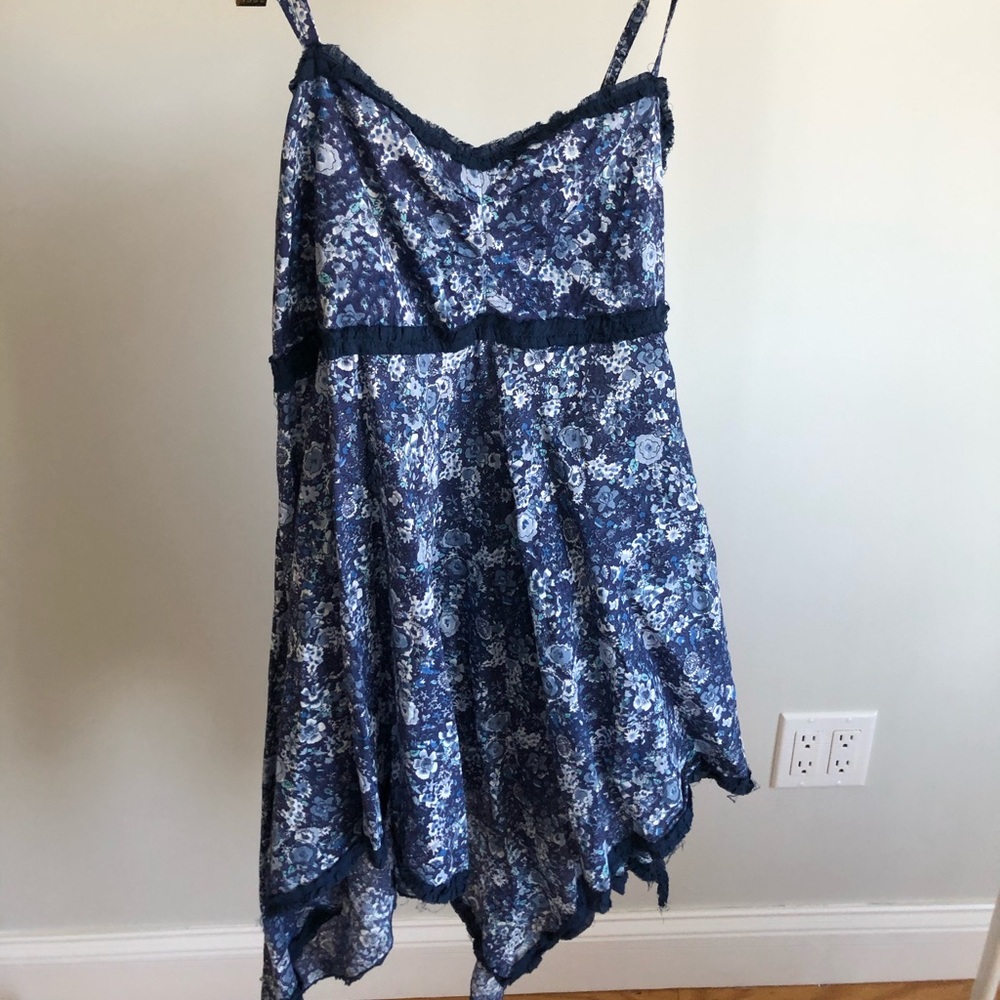 NWT Floral asymmetrical handkerchief mini dress